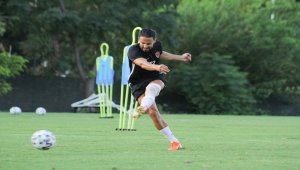 Atakaş Hatayspor'da Medipol Başakşehir mesaisi sürüyor