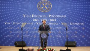 Bakan Albayrak: "Yılın tamamında büyümenin pozitif olmasını ve yüzde 0,3 oranında gerçekleşmesini öngörüyoruz."