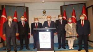 Bakan Karaismailoğlu: "Yeni Zigana Tüneli kuzey-güney aksındaki önemli bir ulaşım ağı olacak"