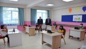 Batman İl Emniyet Müdürü Kıraç'tan uzaktan eğitime destek 