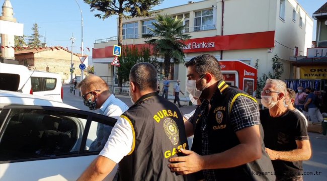Bursa'da bir gazeteci rüşvet ve şantaj iddiasıyla gözaltına alındı