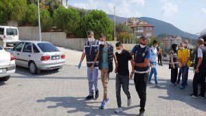 Bursa&#39;da gasp şüphelisi 5 kişi yakalandı