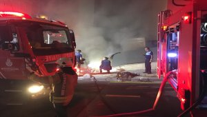 Cami altındaki sandalye atölyesinde yangın