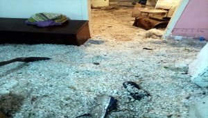 Çerkeş'te sağanak ve dolu nedeniyle ev ve iş yerlerini su bastı
