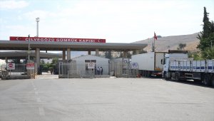 Cilvegözü Sınır Kapısı'ndan yardım geçişleri sürüyor
