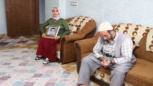 Çocukları 10 yaşındayken teröristlerce kaçırılan Siirtli ailenin 15 yıldır gözyaşı dinmedi
