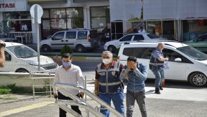 Çorum'da kuyumcudan yüzük çaldığı iddia edilen kişiyi esnaf yakaladı