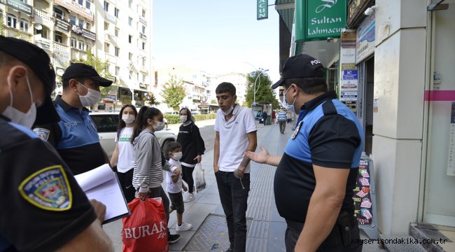 Çorum'da maske takmayıp polise direnen kişiye 392 lira ceza kesildi