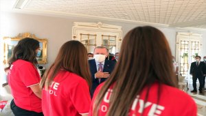 Cumhurbaşkanı Erdoğan, Türkiye 19 Yaş Altı Kız Voleybol Milli Takımı'nı kabul etti