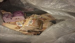 Denizli'de görümcesinin düğününde takılan para ve altınları çalan kadın gözaltına alındı