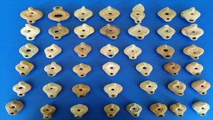 Denizli'de tarihi eser niteliğinde olduğu belirtilen kandilleri satmaya çalışan şüpheli yakalandı