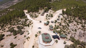 Denizli'deki İnceğiz Kanyonu'nda mevsimsel sıcaklık nedeniyle sular kurudu
