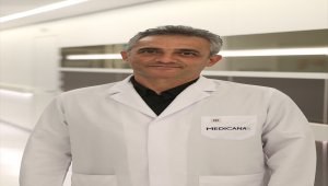 DOKTORLAR KOVİD-19'LA SAVAŞI ANLATIYOR - "Hayatı sorgulayıp çaresiz olduğunuzu hissediyorsunuz"