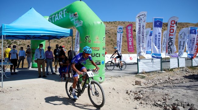 Erciyes Uluslararası Dağ Bisikleti Yarışları devam ediyor
