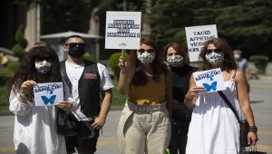 Eylül Yağlıkara cinayeti davası, sanık avukatının karantinada olduğunu bildirmesi üzerine ertelendi
