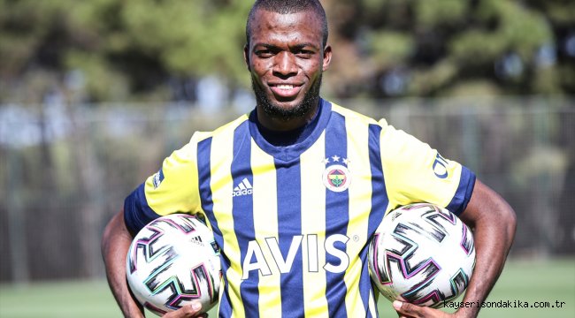 Fenerbahçe'nin yeni transferi Valencia: "Çok mutluyum, büyük bir kulübe geldim"