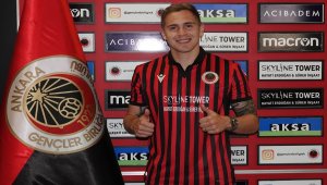 Gençlerbirliği, Paraguaylı orta saha oyuncusu Motta'yı kadrosuna kattı 