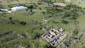 Hadrianaupolis'te Geç Kalkolitik döneme ait seramik ve sunu çukurları bulundu