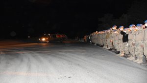 Hakkari'de şehit asker için tören