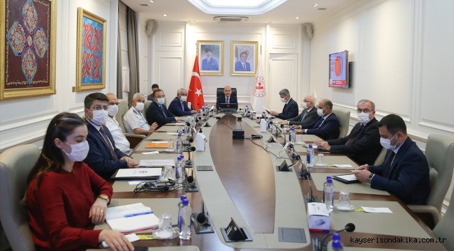 İçişleri Bakanı Süleyman Soylu 81 ilin valisiyle "Kovid-19" tedbirlerini değerlendirdi
