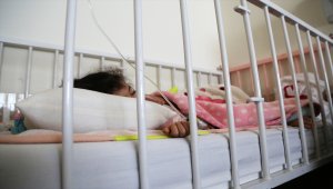 İran'da Kovid-19'a yakalanan çocuk sayısı artıyor 