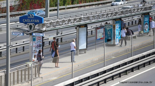 İstanbul'da Kovid-19 tedbirlerine ilişkin yeni toplu ulaşım kurallarına genel olarak uyuluyor