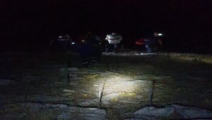 İzmir'de dağda mahsur kalan 3 kişiyi AFAD kurtardı