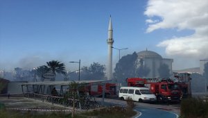 İzmir'de kafede çıkan yangın hasara neden oldu