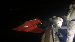 İzmir'de Türk kara sularına geri itilen 9 sığınmacı kurtarıldı

