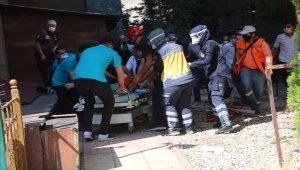 Kahramanmaraş'ta yalıtım malzemesi kokusundan etkilenen 4 işçi hastaneye kaldırıldı