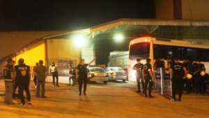 Kandıra'da devriye görevi yapan polis ekibine saldıran 4 şüpheli yakalandı