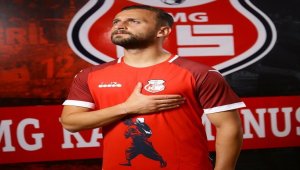 Kastamonuspor'dan anlamlı forma