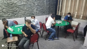 Kayseri Haberi: Karantinadan kaçan kişi, 28 kişi ile okey oynarken yakalandı!