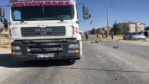 Konya'da tırın çarptığı motosikletteki çocuk öldü, annesi yaralandı