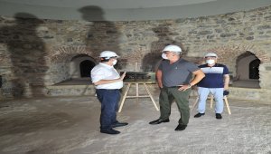 Kültür ve Turizm Bakanı Ersoy Galata Kulesi'ndeki çalışmaları denetledi