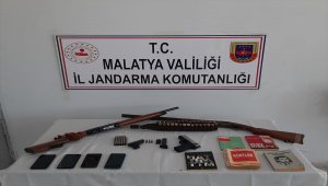 Malatya'da sosyal medyadan terör örgütü propagandası yapan 4 şüpheli yakalandı