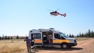 Manisa'da üzerine sıcak su dökülen bebek, ambulans helikopterle İzmir'e götürüldü