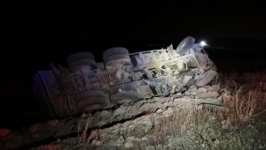 Mardin'in Midyat ilçesinde meydana gelen trafik kazasında ilk belirlemelere göre 5 kişi öldü, 2 kişi yaralandı. 