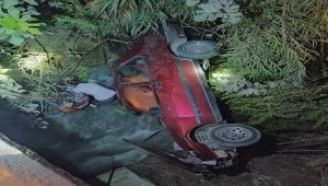 Mersin'de otomobil sulama kanalına devrildi: 1 ölü, 2 yaralı