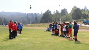 Milli güreşçiler, yeni başarılar için Topuk Yaylası'nda güç depoluyor