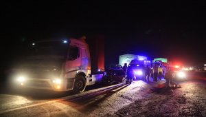 Muğla'da otomobil ile tır çarpıştı: 1 ölü, 3 yaralı