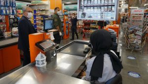 Muş Valisi Gündüzöz'den "Çenenin altında maskeyi takıp gitmek delikanlılık değil" uyarısı: