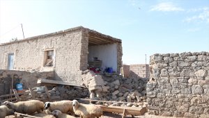 Niğde'deki depremde 17'si ağır, 126'sı hafif 143 ev hasar gördü