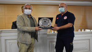 Ordu'da Kovid-19 salgınında fedakarlık gösteren sağlık kuruluşlarına teşekkür plaketi