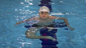Paralimpik yüzücülerin hedefi olimpiyatlarda kürsüye çıkmak