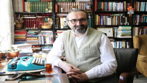 Psikoterapist Senai Demirci: "Bilgelik ümmilerde, profesyonellerde değil"