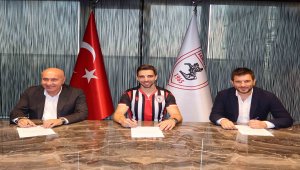 Samsunspor, Portekizli forvet Tomane ile 3+1 yıllık sözleşme imzaladı
