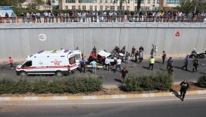 Şanlıurfa'da iki otomobil çarpıştı: 5 yaralı