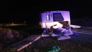 Şanlıurfa'da minibüs devrildi: 7 yaralı
