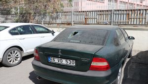 Şanlıurfa'da otomobillerin camını kırdığı iddia edilen kadın yakalandı